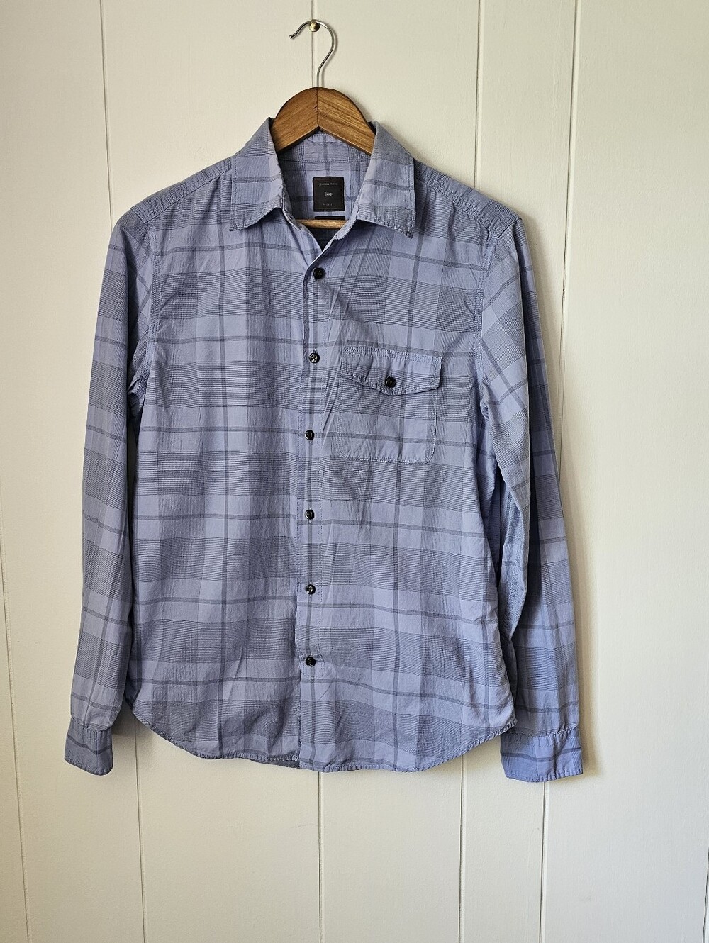 GAP Light Blue Plaid Long-Sleeve Button Down Men's Shirt